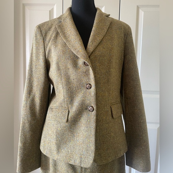 Jones New York | 2pc Skirt Blazer Suit. 100% wool. Speckle Olive Color. Size 6/8 - Picture 3 of 10